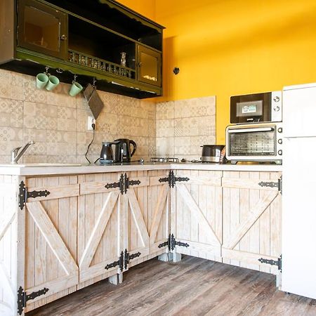 Seosko Domacinstvo Pustolov Apartamento Stari Banovci Exterior foto